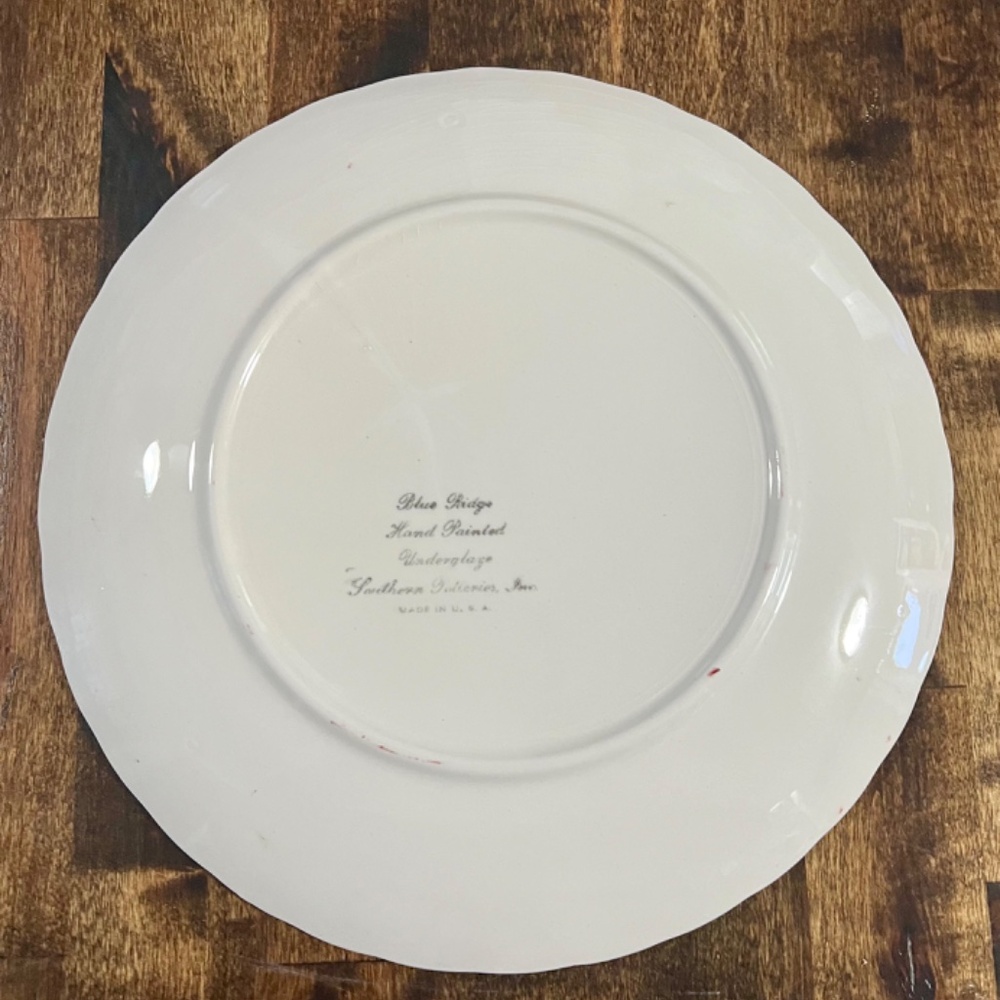 Blue Ridge Pottery ‘Cherry Cobbler’ 9.25” Dinner plate VINTAGE Hand Painted - Picture 2 of 3